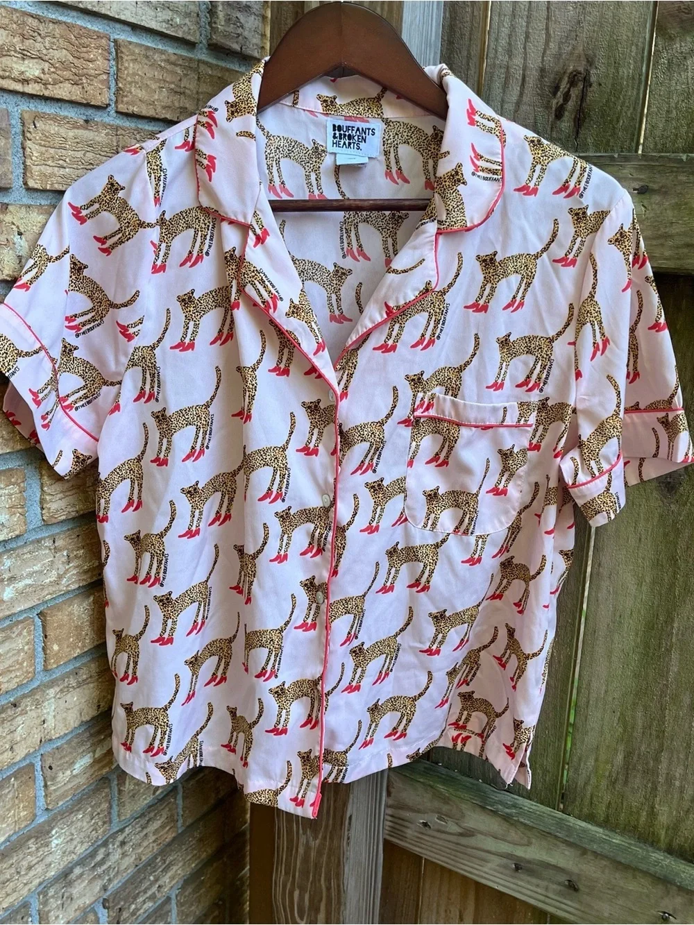 Women's Pink Leopard-Print Short Pajama Set with Red Accents